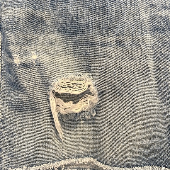 J. Crew Broken-In Boyfriend Denim Shorts, Size 30 - Picture 4 of 6